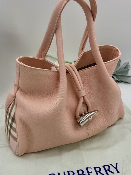 Burberry Handbags - ***************Women’s Burberry London Pink Calfskin Leather Small Loop Tote Bag